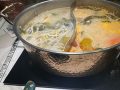 -椰子湾·海南火锅·糟粕醋·椰子鸡(正大广场店)