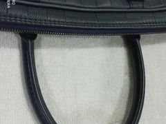 -爱革·洗衣改衣·洗鞋修鞋·洗包修包·奢侈品护理(宝地广场店)