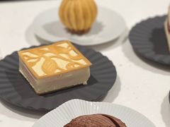 -潮一不贰·法式甜品·生日蛋糕·西式简餐(外滩店)