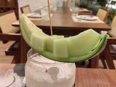 -Mark&Mars Restaurant