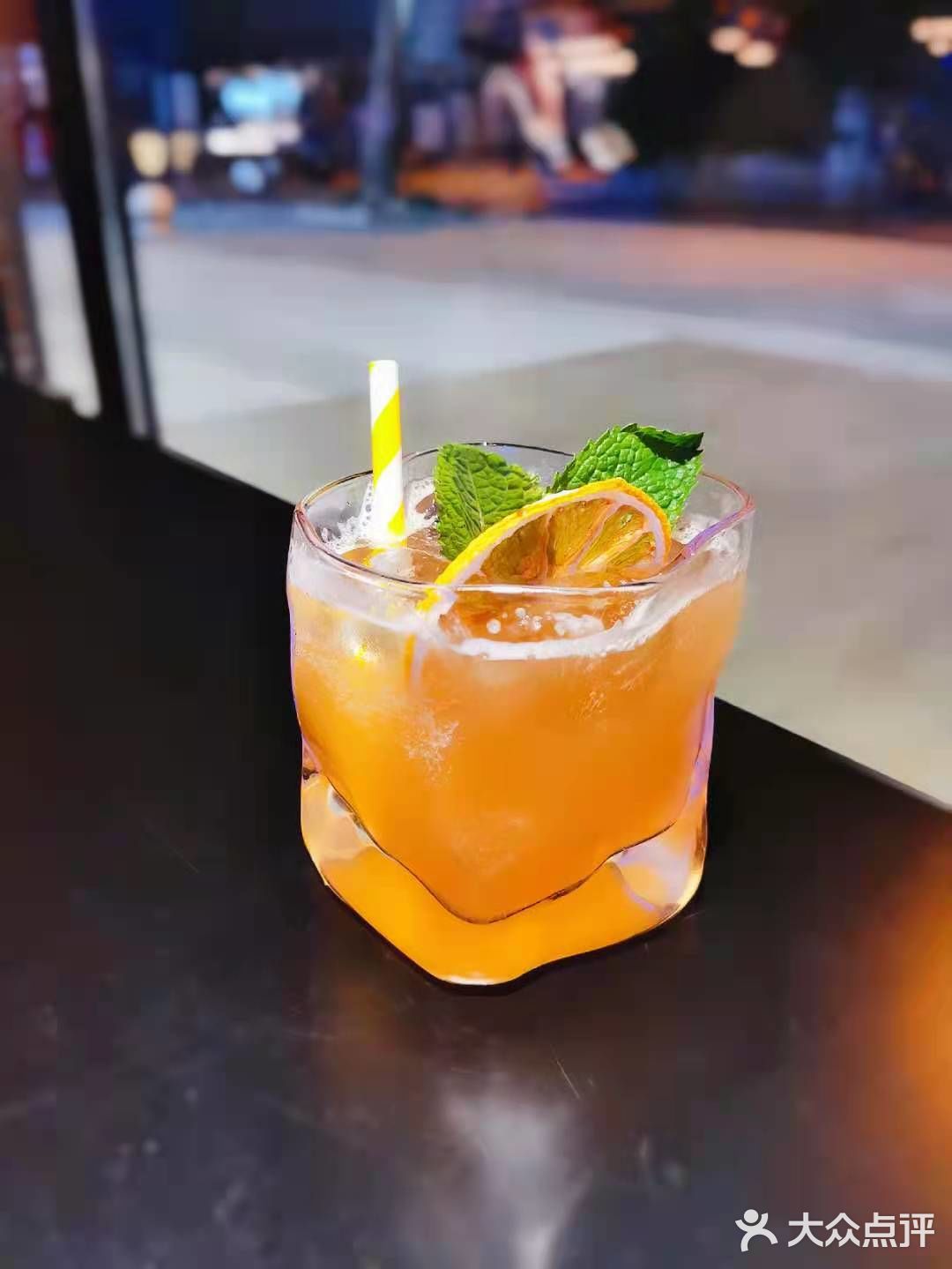 一起享受音乐吧的西餐！