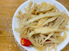 -牛八宝桂林米粉(八里庄店)