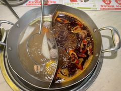 -左庭右院鲜牛肉火锅(浦江欢乐颂店)