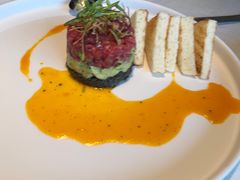 牛肉塔塔配牛油果黑橄榄酱-Solo(衡山路店)