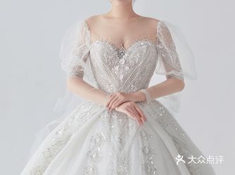 不需要憋气就非常显瘦的高级感主婚纱｜试纱分享