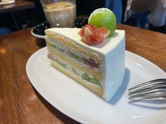 无花果奶油蛋糕-black rainbow coffee