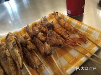 距离100粉还差100个小伙伴友友们 我们可以互帮互助吗