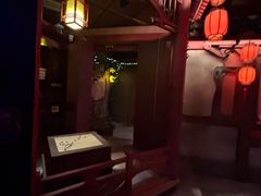 -暴风岛沉浸式体验馆(百联世纪店)