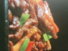 黑椒牛柳杏鲍菇-老牌坊鲁菜名店(聊城美食岛店)