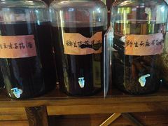 -果松木炭酸菜铜火锅·外婆参鸡汤