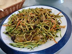 五彩拉皮-五谷粮煎饼卷大葱(景星店)