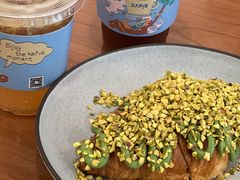抹茶开心果可颂-KAFVS咖啡思咖啡馆(香海路店)