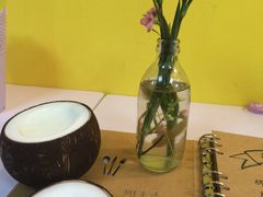 -志龙皇冠吃货椰子铺