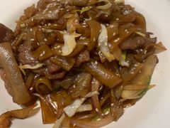 -新大咀港式茶餐厅(宝山万达店)