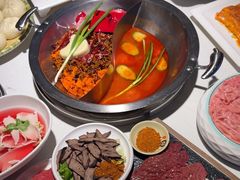 -茅草房·河畔园林火锅