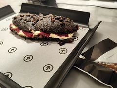 -HOT CRUSH趁热集合·现烤面包(上海环球港店)