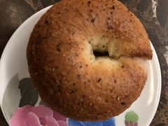 香肠芥末贝果-沁屋面包店(人民东路店)