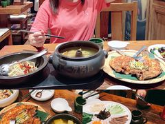 -云海肴·汽锅鸡·云南菜(天山百盛优客店)