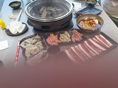 -啊美丽炭火烤肉(滑翔一店)