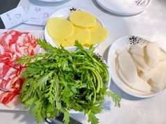 -德林酸菜鱼火锅(南丹店)