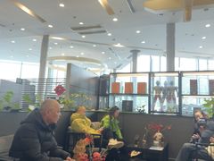 -成都中升之星奔驰4S店