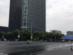 -上海跨国采购会展中心