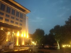 -西安唐隆国际酒店(大雁塔大唐不夜城店)