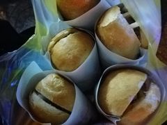 -Bánh Mì Huynh Hoa