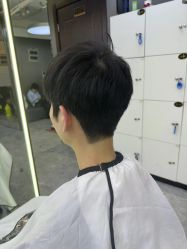 -藤野造型烫发染发