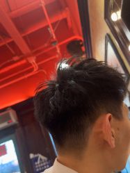 -东方先生国潮男士理发馆