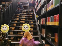 -钟书阁(松江泰晤士小镇店)