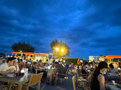 -亚龙湾希尔顿自助餐厅·海鲜·烧烤·沙滩BBQ·现场乐队
