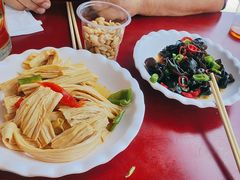 -金杨拉面王小吃面馆·牛三宝面·红烧牛肉粉