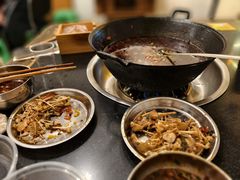 -鸿顺老铁锅美蛙鱼府(解放碑店)