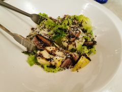 煎金枪鱼佐水果藜麦色拉-BONAZZA 意大利餐厅