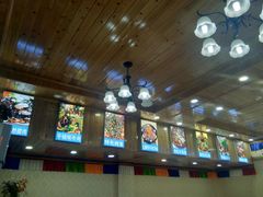 -乡土特色.冷锅鱼.牦牛肉汤锅