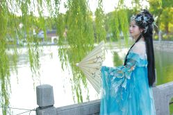 -一揽芳华汉服旗袍体验馆(拙政园店)