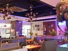 -豪客嘉族·麦尼顿西餐厅(乐福天下店)