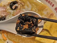 -呷佬·长沙手工米粉(金沙江路店)