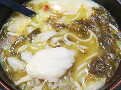 -灵芝妹子海鲜米线(香炉礁山姆店)