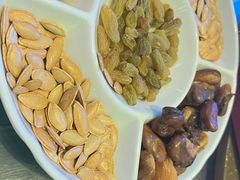-壹号院音乐餐厅•烤全羊•新疆菜(浐灞店)