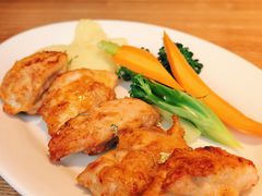 香煎土豆泥配鸡腿肉-沛家·西餐Brunch·直火料理