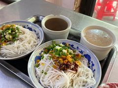 -高师傅特色米粉汤包(建设路店)