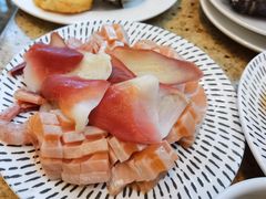 北极贝刺身-松山湖凯悦酒店·Café自助餐厅·周末火舞秀表演