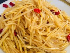 酸辣土豆丝-清真宏玉祥黄门脸餐厅(华荫东里店)