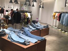 -URBAN REVIVO(西安Momopark店)