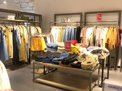 -URBAN REVIVO(北京斯普瑞斯奥特莱斯店)
