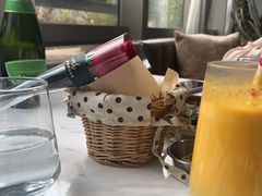 -九月里.自由花园餐厅