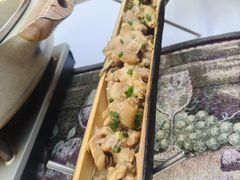 -刘姐啤酒鱼民族演艺餐厅(西街总店)