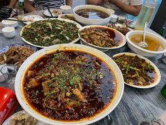 -江湖黑大兔(杨家坪店)